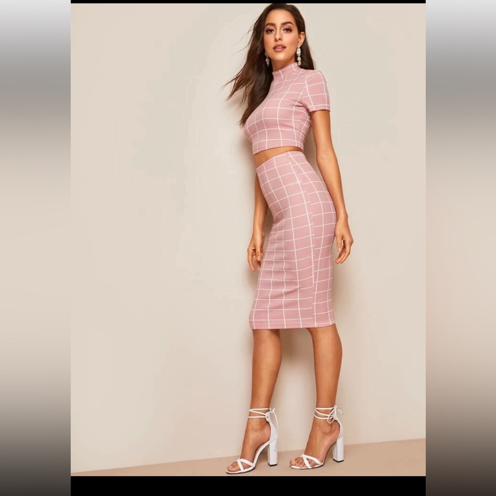 Grid print mock neck crop top and bodycon skirt set